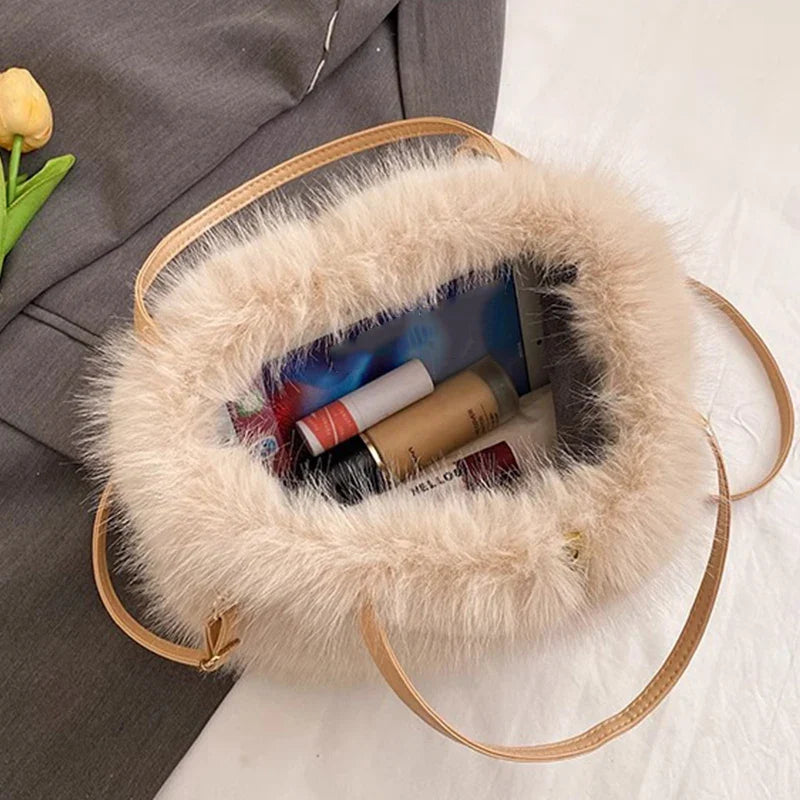 Faux fur tote bag- Jeccy