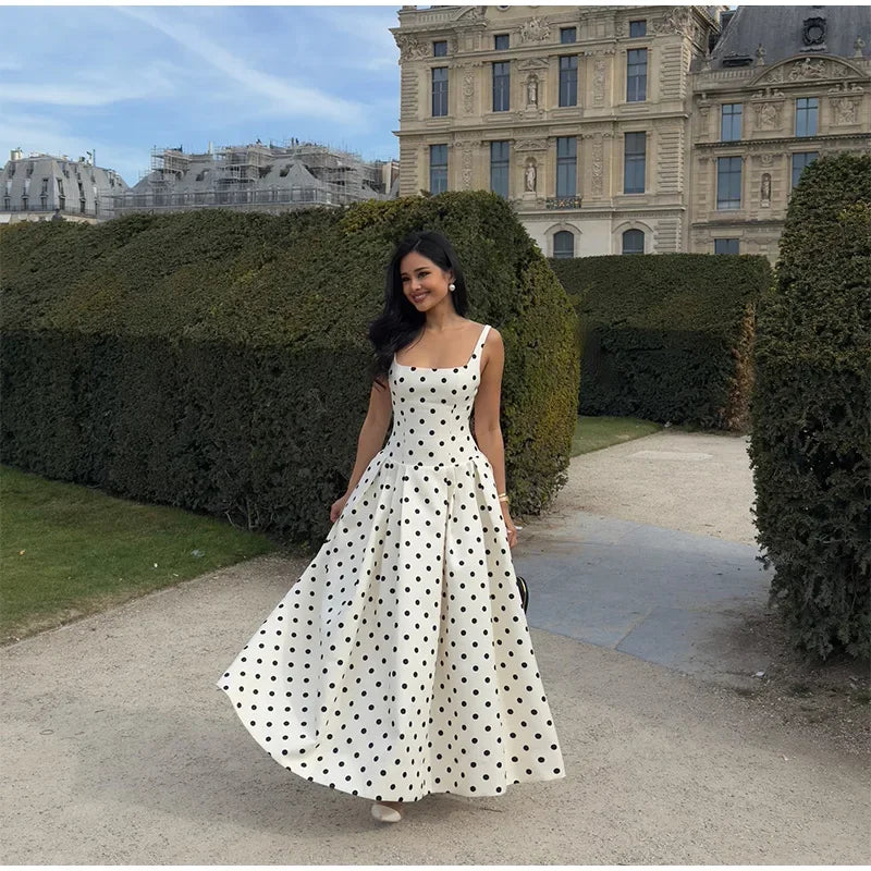 Amélie Dot Holiday