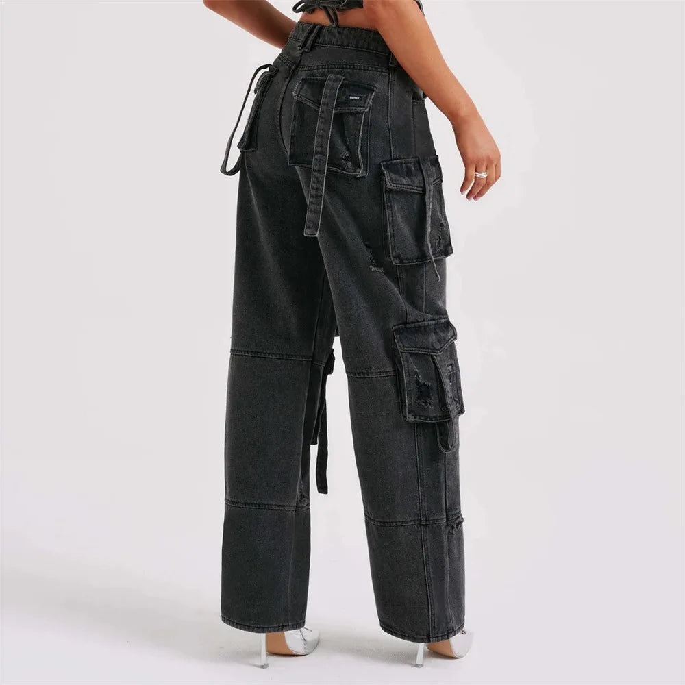 Stylish high-waist jeans for women with pockets.