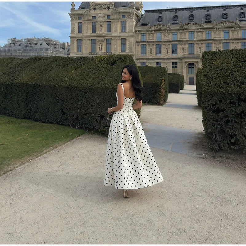 Amélie Dot Holiday